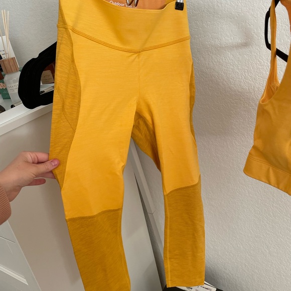 Outdoor Voices Other - Outdoor Voices 🍊 💛 citrus/cider set: 3/4 legging & doing things bra NEW tags on